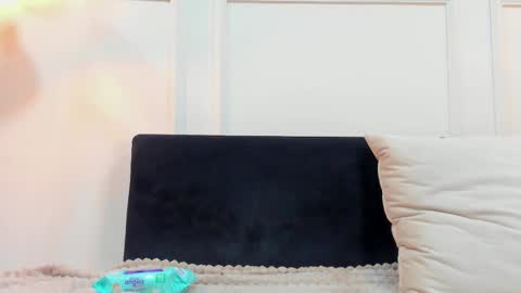 Snapshot of i_maleja chatting on 12.16.25 Maleja online show from 12.16.25