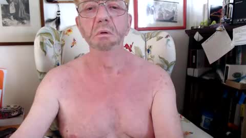 ImYourBitch online show from 09.22.25