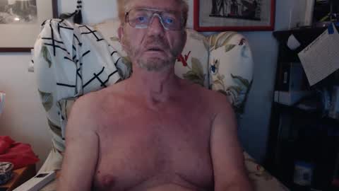 ImYourBitch online show from 10.08.25