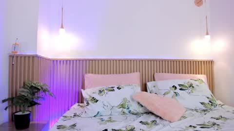   online show from 12.19.24