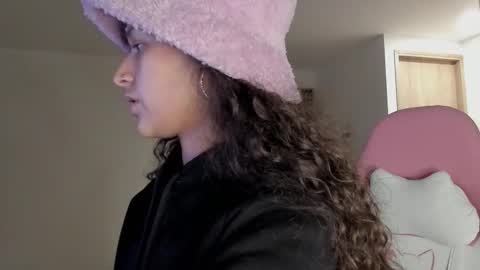 On instagram Imm  NikkiHelp me reach 100 likes online show from 03.03.25