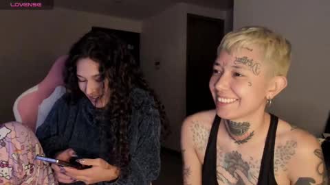 On instagram Imm  NikkiHelp me reach 100 likes online show from 03.10.25