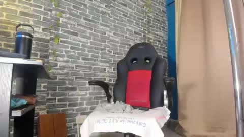 Snapshot of iam_samy chatting on 10.20.25 Samy online show from 10.20.25