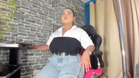 Snapshot of iam_samy chatting on 11.11.25 Samy online show from 11.11.25