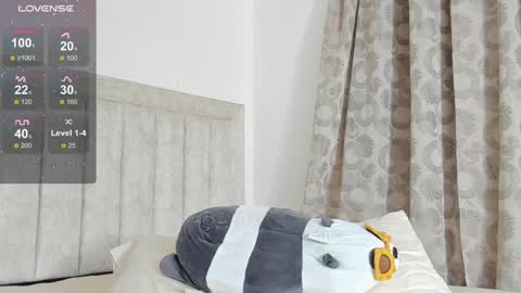 Snapshot of iamjulian_ chatting on 01.16.25 Juliiiiian online show from 01.16.25