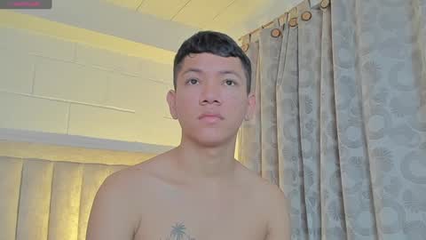 Snapshot of iamjulian_ chatting on 01.23.25 Juliiiiian online show from 01.23.25