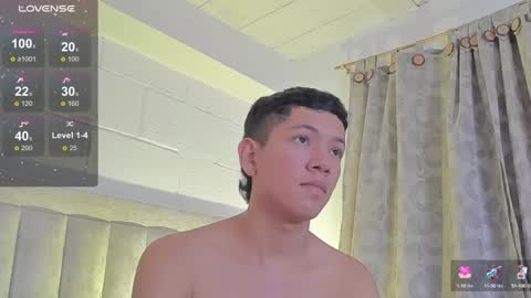 Snapshot of iamjulian_ chatting on 01.24.25 Juliiiiian online show from 01.24.25