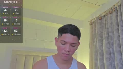 Snapshot of iamjulian_ chatting on 02.04.25 Juliiiiian online show from 02.04.25