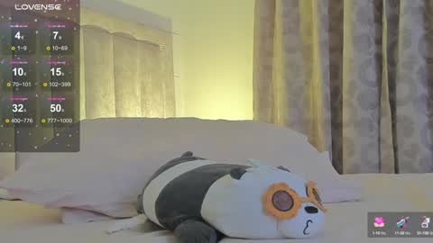 Snapshot of iamjulian_ chatting on 02.05.25 Juliiiiian online show from 02.05.25