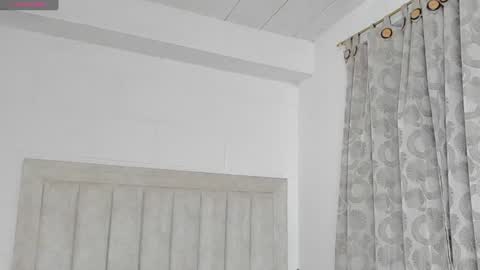 Snapshot of iamjulian_ chatting on 02.08.25 Juliiiiian online show from 02.08.25