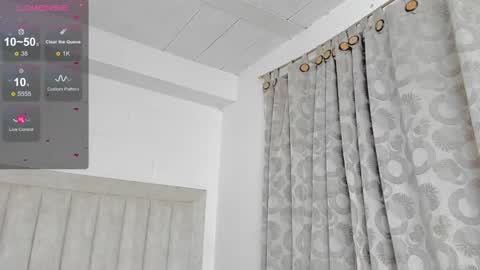 Snapshot of iamjulian_ chatting on 02.16.25 Juliiiiian online show from 02.16.25