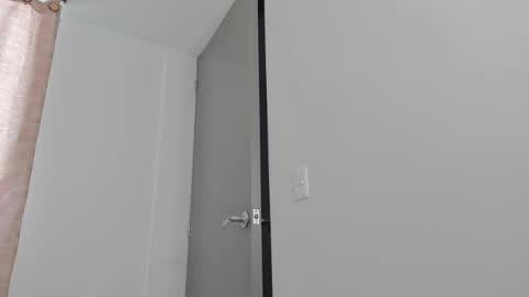 Snapshot of iamjulian_ chatting on 02.21.25 Juliiiiian online show from 02.21.25