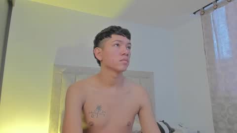 Snapshot of iamjulian_ chatting on 02.28.25 Juliiiiian online show from 02.28.25