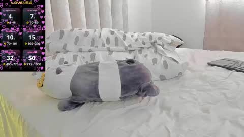 Snapshot of iamjulian_ chatting on 03.12.25 Juliiiiian online show from 03.12.25