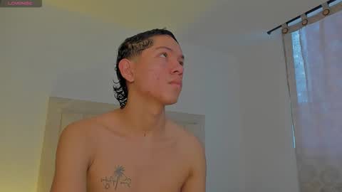 Snapshot of iamjulian_ chatting on 09.18.25 Juliiiiian online show from 09.18.25