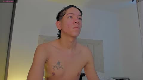 Snapshot of iamjulian_ chatting on 09.21.25 Juliiiiian online show from 09.21.25