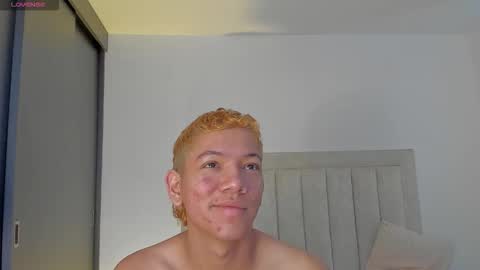 Snapshot of iamjulian_ chatting on 10.21.25 Juliiiiian online show from 10.21.25