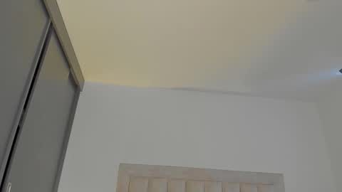 Snapshot of iamjulian_ chatting on 11.25.25 Juliiiiian online show from 11.25.25