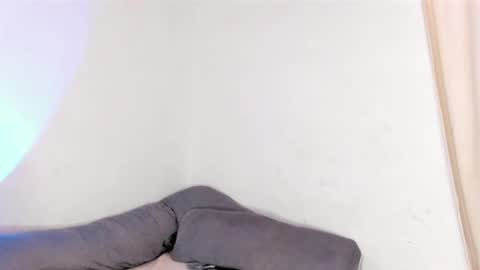 Snapshot of iamlara1 chatting on 12.14.25 Lara online show from 12.14.25