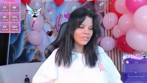 IM LOLA  online show from 02.15.25