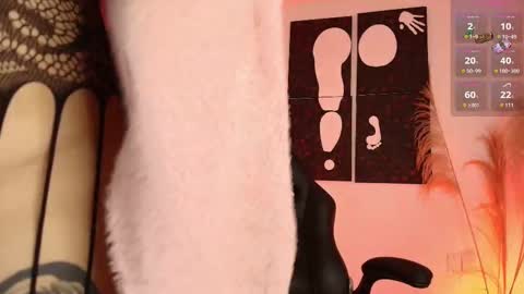 IM LOLA  online show from 10.15.25