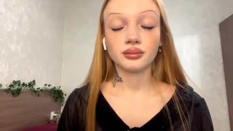 Lylu online show from 11.30.25