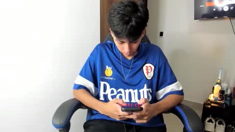 Snapshot of iammaik chatting on 05.19.26 iammaik online show from 05.19.26