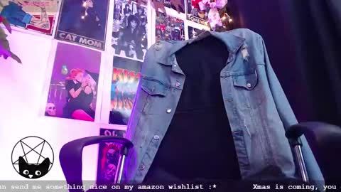 Mari online show from 12.18.24