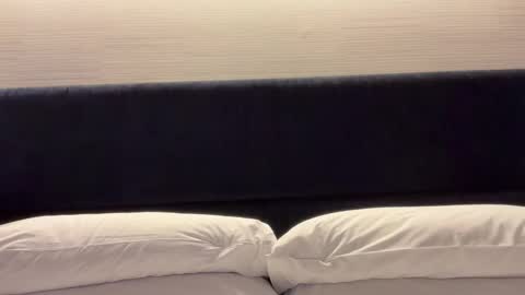 Iamthecowgodmoo online show from 12.06.24