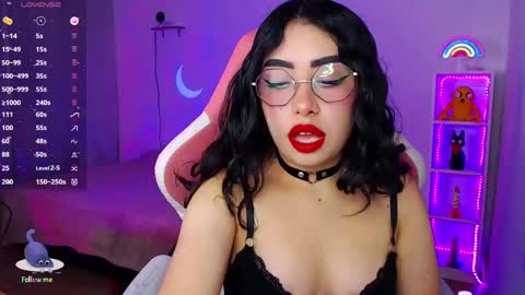 Snapshot of iamveroo chatting on 02.13.25 Veronica NDEPENT MODEL online show from 02.13.25