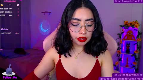 Snapshot of iamveroo chatting on 09.23.25 Veronica NDEPENT MODEL online show from 09.23.25
