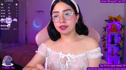 Snapshot of iamveroo chatting on 10.09.25 Veronica NDEPENT MODEL online show from 10.09.25