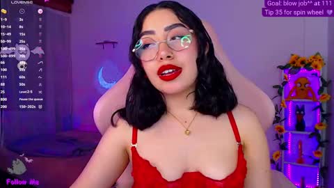 Snapshot of iamveroo chatting on 10.15.25 Veronica NDEPENT MODEL online show from 10.15.25