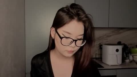 iamyuki_ online show from 12.23.25