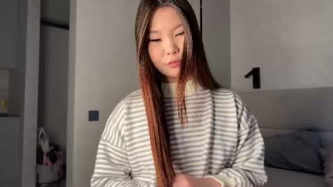 iamyuki_ online show from 06.24.26