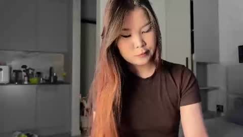 iamyuki_ online show from 06.27.26