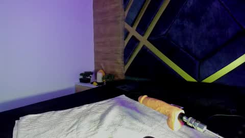 IAN CASTILLO online show from 03.09.26