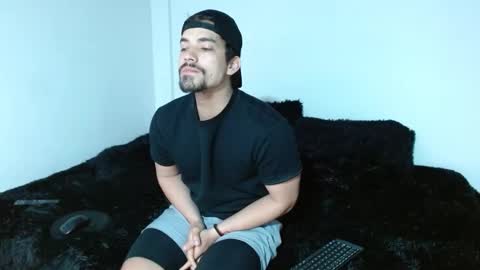 Ian Davis online show from 11.04.25