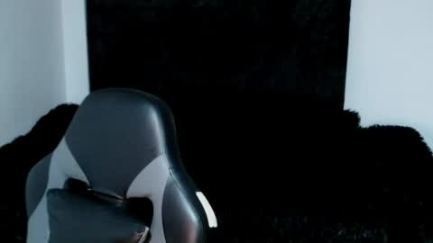 Ian Davis online show from 04.08.26