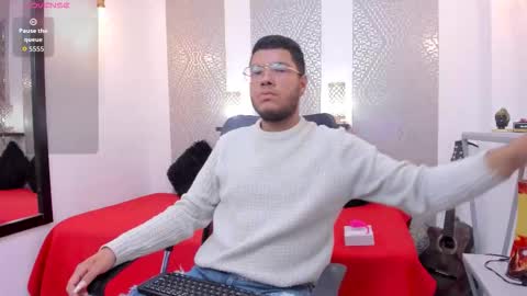 Snapshot of ian_tomson chatting on 10.27.25       online show from 10.27.25