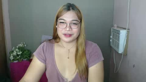 Snapshot of iana_whorexxx chatting on 12.15.24 iana online show from 12.15.24