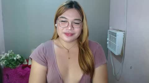 Snapshot of iana_whorexxx chatting on 12.20.24 iana online show from 12.20.24