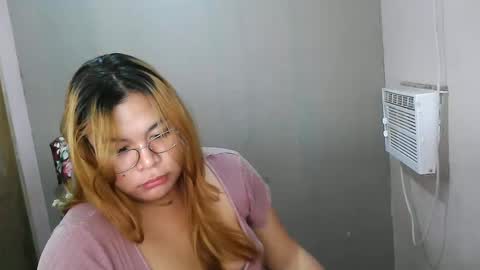 Snapshot of iana_whorexxx chatting on 02.02.25 iana online show from 02.02.25