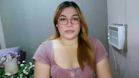 Snapshot of iana_whorexxx chatting on 02.05.25 iana online show from 02.05.25