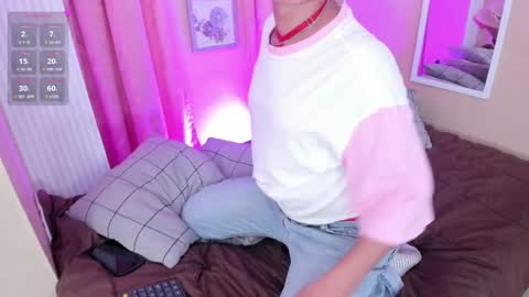 Snapshot of iangel_ chatting on 02.20.25 ian online show from 02.20.25