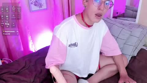 Snapshot of iangel_ chatting on 02.20.25 ian online show from 02.20.25