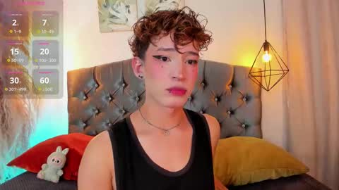 Snapshot of iangel_ chatting on 10.29.25 ian online show from 10.29.25