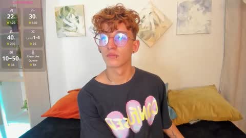 Snapshot of iangel_ chatting on 11.09.25 ian online show from 11.09.25