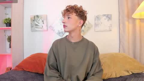 Snapshot of iangel_ chatting on 11.13.25 ian online show from 11.13.25