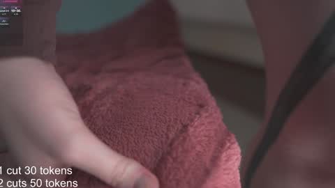 Snapshot of iara_mi chatting on 03.06.25 stream next week online show from 03.06.25